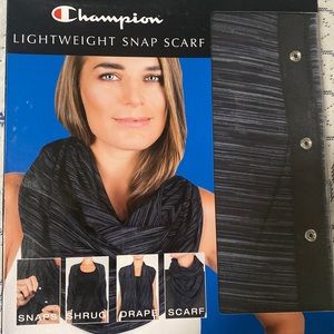Champion Lightweight Snap Scarf